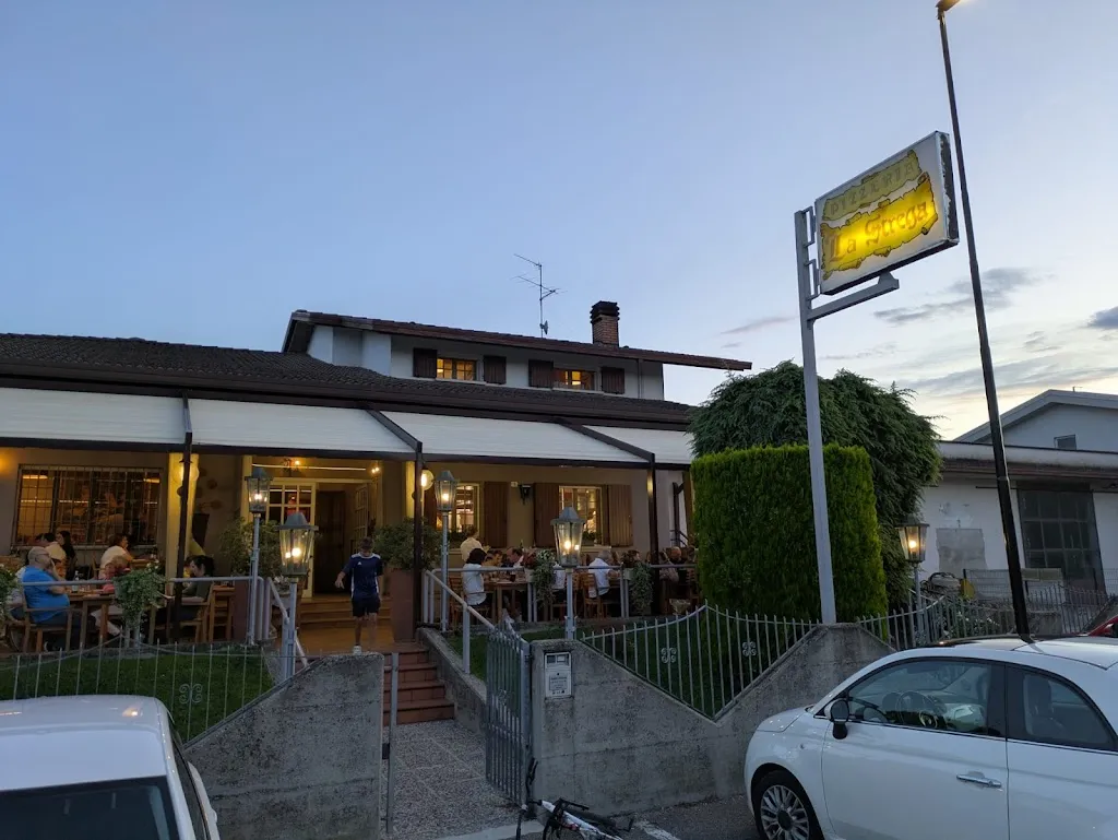 Pizzeria Trattoria La Strega_Vigasio_slider_image_1