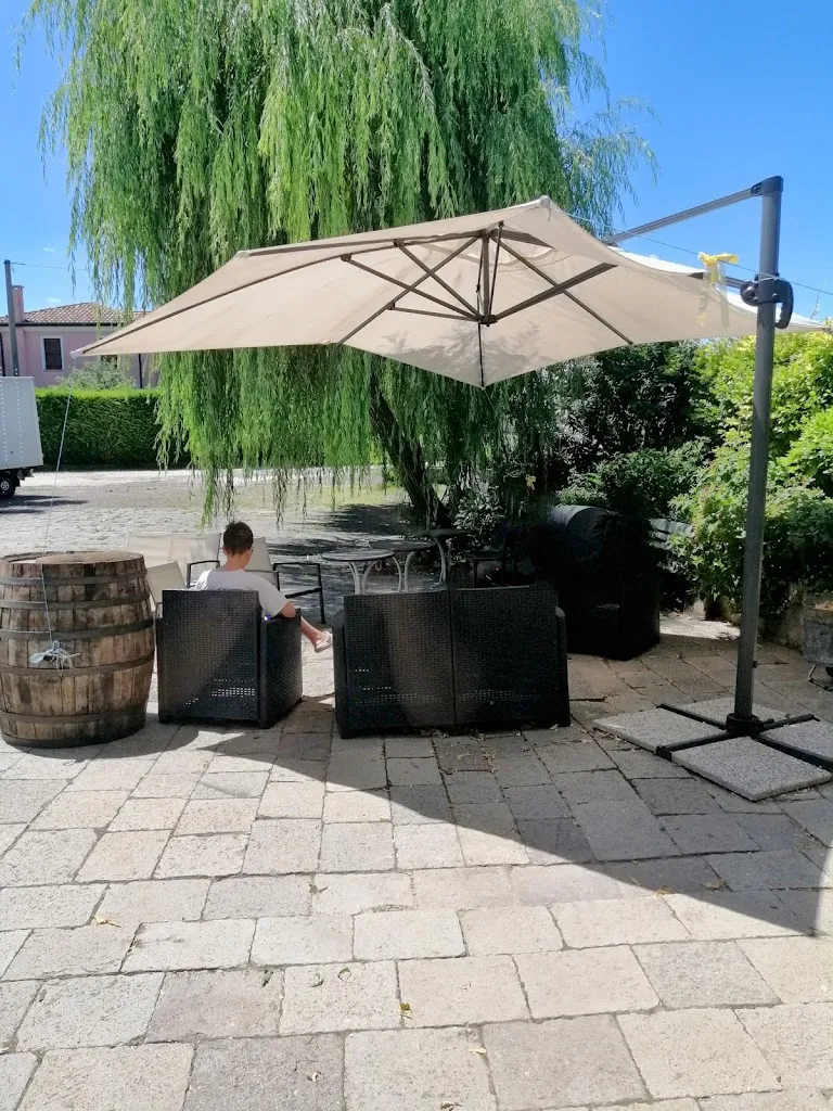 Trattoria Morosina restaurant in Villa Estense