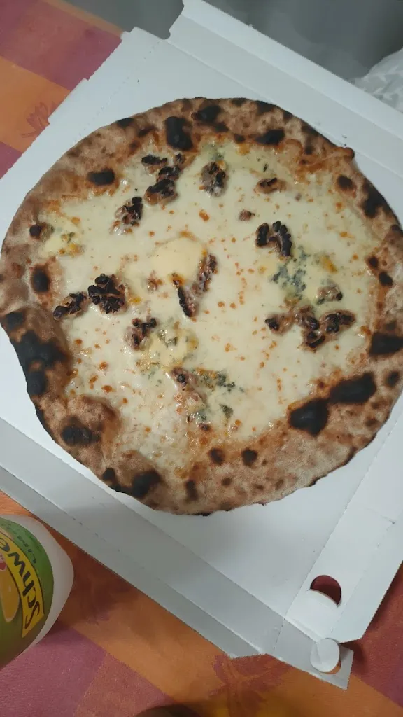 Valentina Sinitro_Pizzeria Da Edo_Villafranca Padovana_review