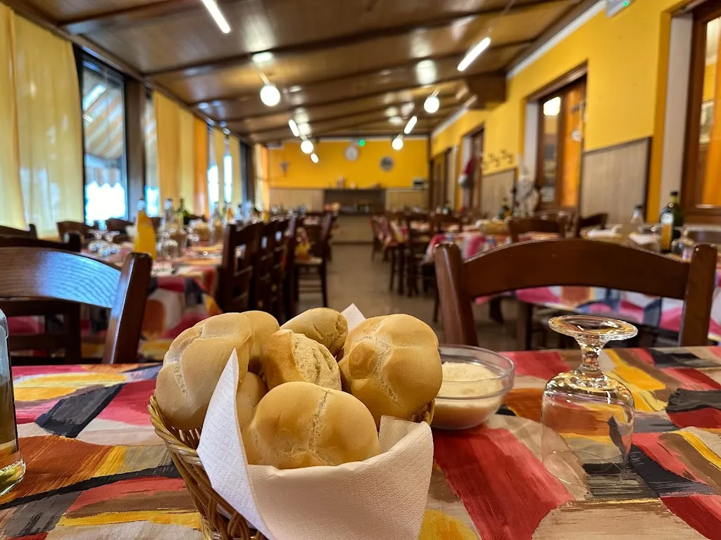 Trattoria da Ottavo_Villaguattera_slider_image_3