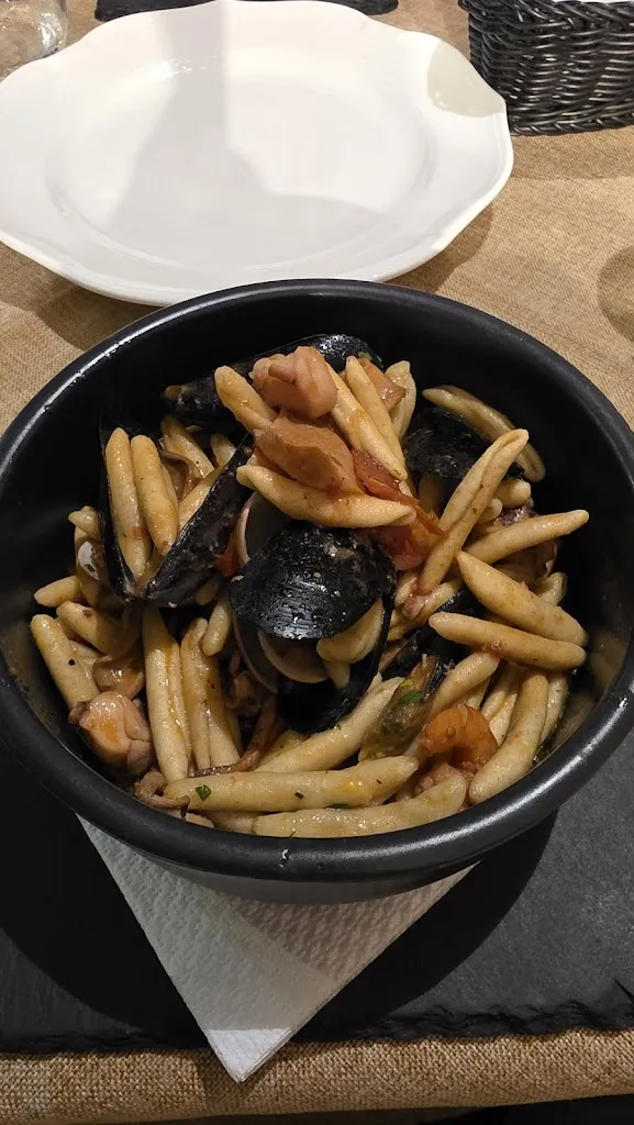 Nicola Cortese_Canapé Prato's Bistrò_Salice Salentino_review