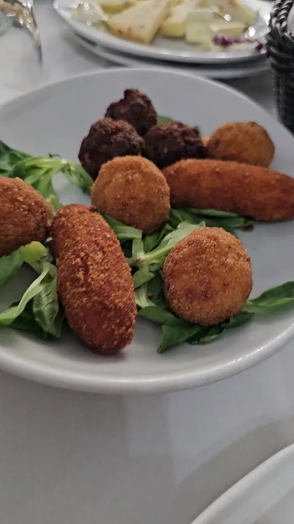 Canapé Prato's Bistrò_Salice Salentino_slider_image_2