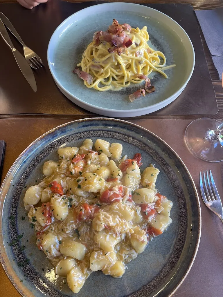 Trattoria Italiana Da Amos_Villatora_slider_image_2