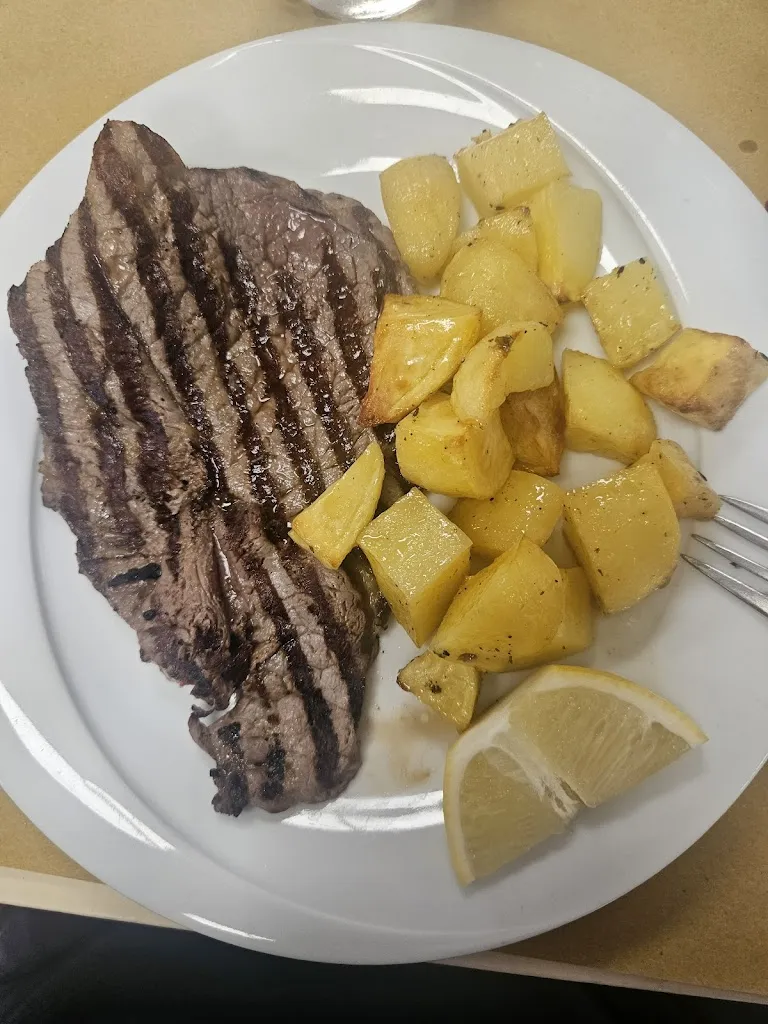 Trattoria Italiana Da Amos_Villatora_slider_image_3