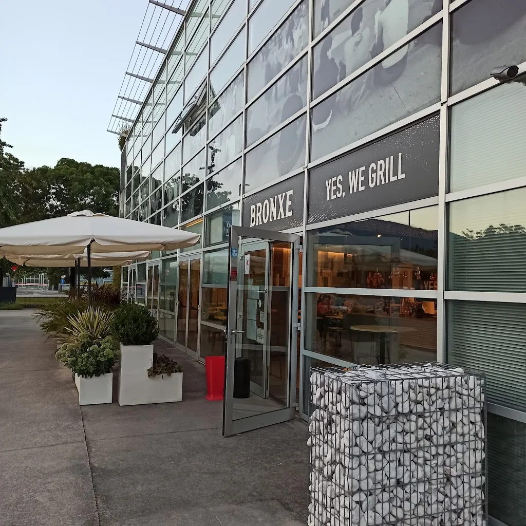 Bronxe_Zanè_slider_image_1