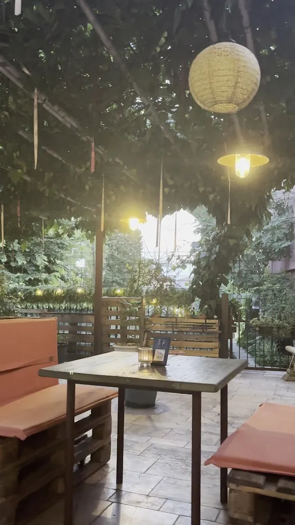 Luca_La Gare Central_Zevio_review