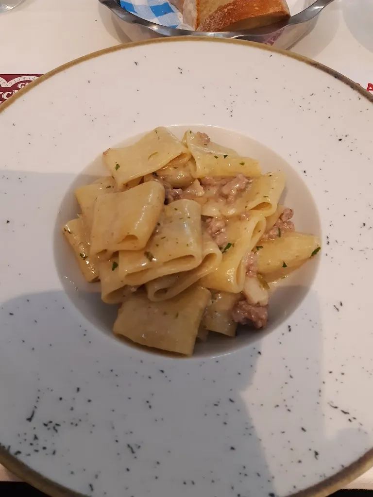 Susie Hughes_Gli Archi_Rodi Garganico_review