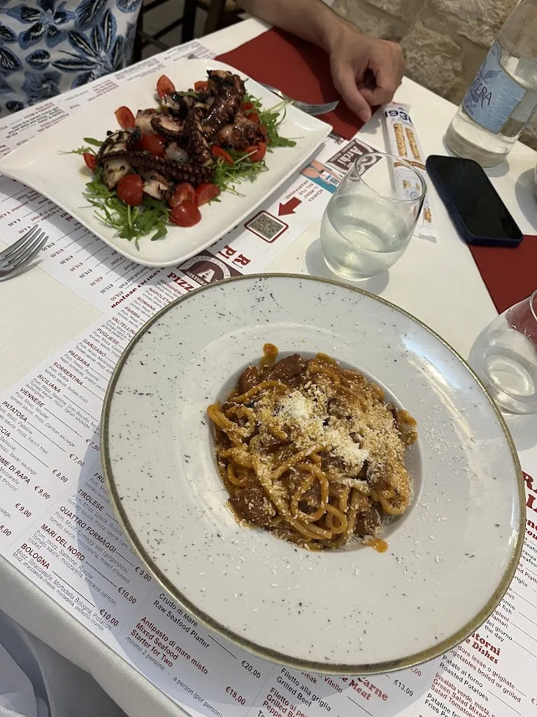 Nada Benemna_Gli Archi_Rodi Garganico_review