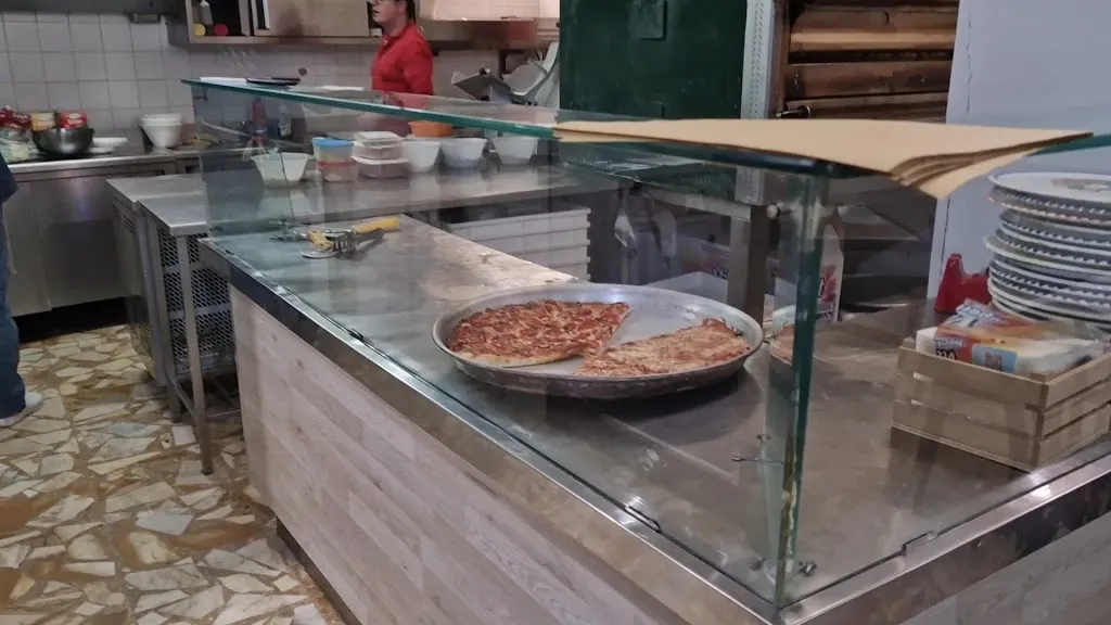 Pizzeria Helvetia_Rodi Garganico_slider_image_2