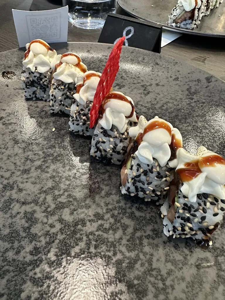 Pier Around The World_KOI Fish & Sushi_Rodi Garganico_review