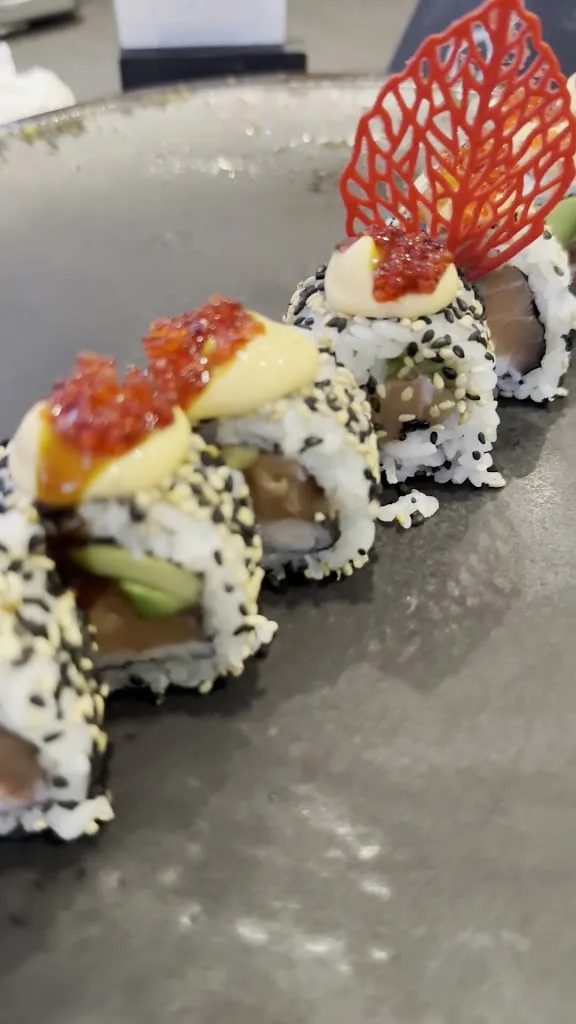 KOI Fish & Sushi_Rodi Garganico_slider_image_2