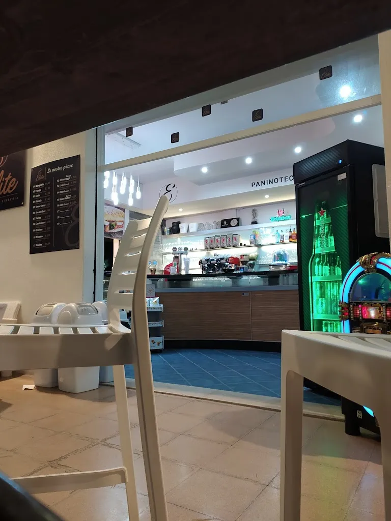 Momò Burger restaurant in Rodi Garganico