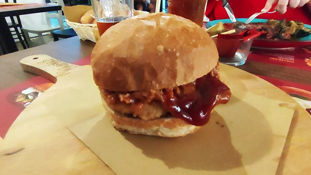 Momò Burger_Rodi Garganico_slider_image_2