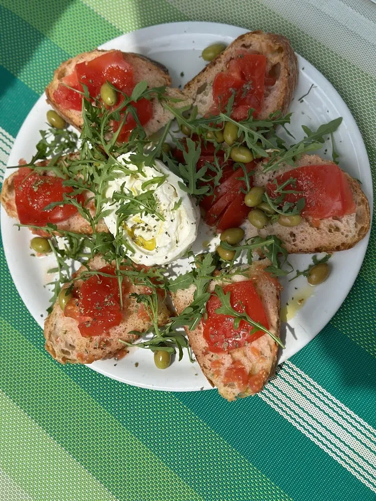 Dean Cooper Real Estate With Royal LePage Solutions_Lido Propulsione Beach_Rodi Garganico_review