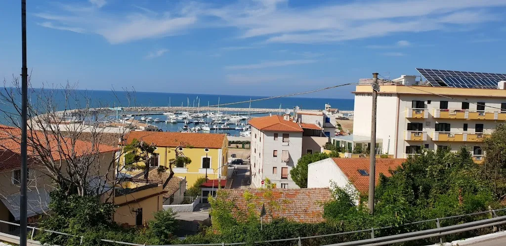 Dangiras Kacinskas_Hotel Riviera_Rodi Garganico_review