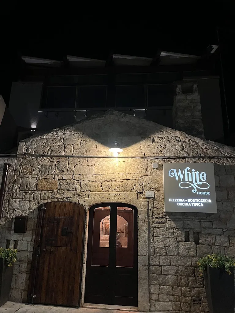 White House restaurant in Sammichele di Bari