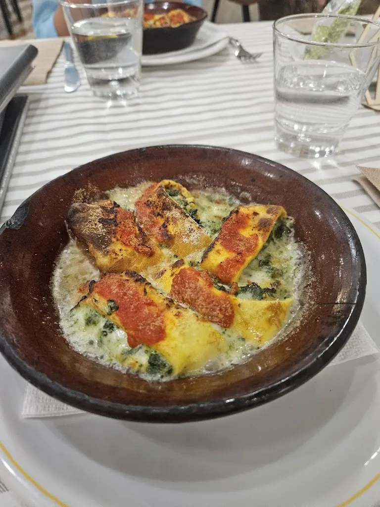 Kristina Romeyka_Il Girasole_Sammichele di Bari_review