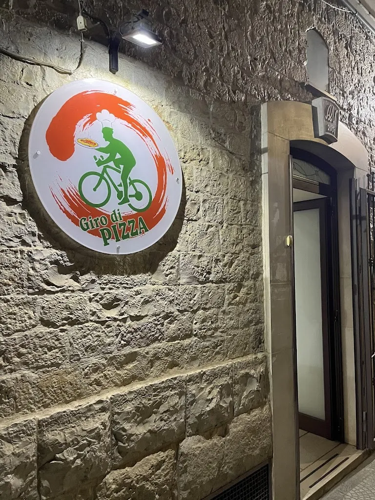 Max Wojtowicz_Giro di pizza_Sammichele di Bari_review