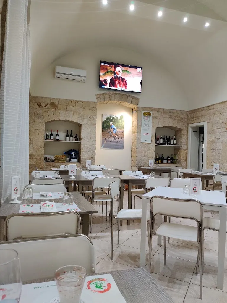 Giro di pizza_Sammichele di Bari_slider_image_1