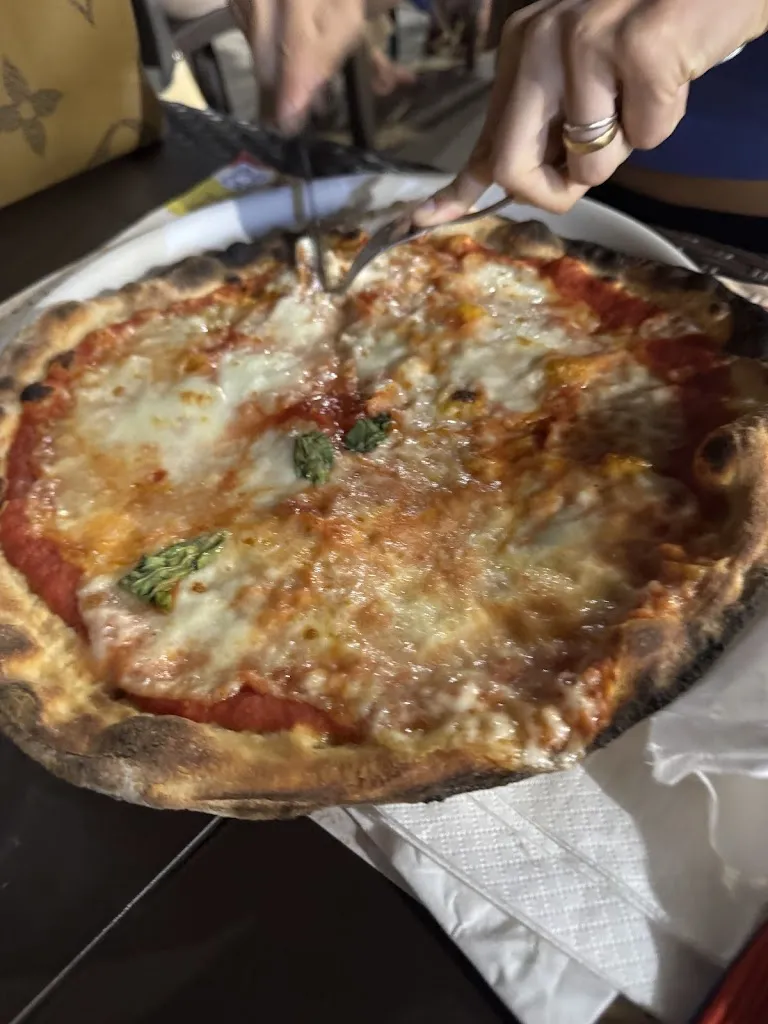 vituccio8_Jackson A-typical trattoria and pizzeria_San Cesario di Lecce_review