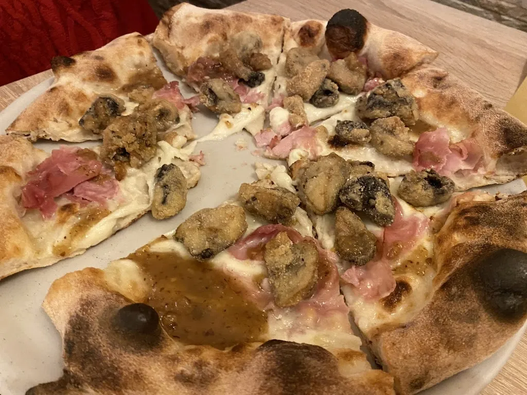 Shark Steven_Jackson A-typical trattoria and pizzeria_San Cesario di Lecce_review
