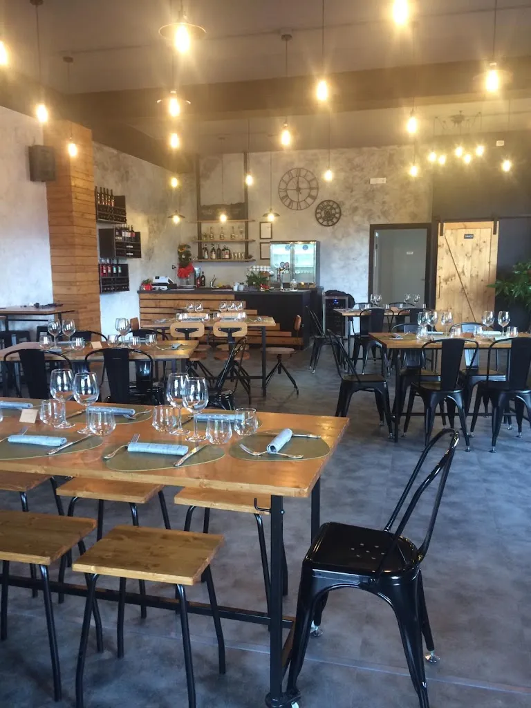 Industrial Osteria_Cepagatti_slider_image_1