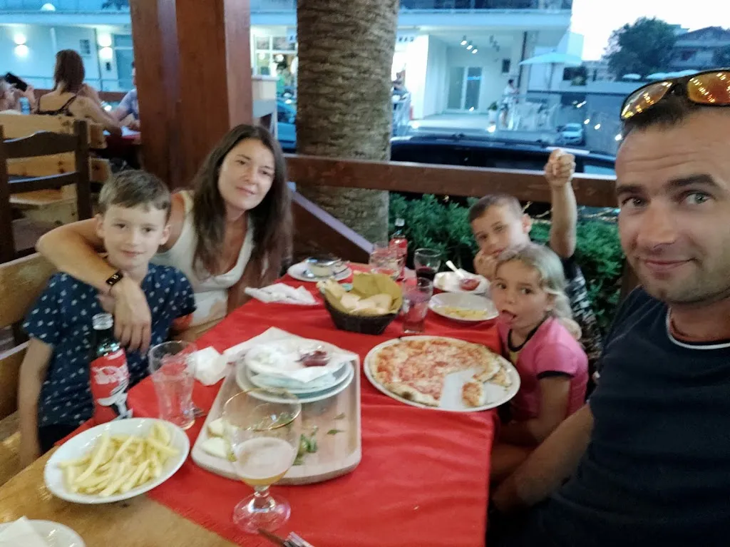 Egbert Lommers_Alpen Rose_Alba Adriatica_review