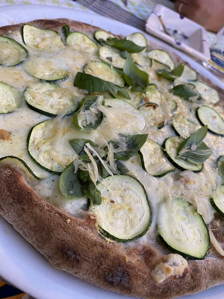 Elisa Ciambrone_LunaVieni_San Pancrazio Salentino_review