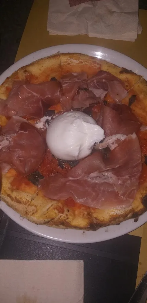 Nicoletta Sadikin_Pizzeria Cucina Bar Freestate_Ruvo di Puglia_review