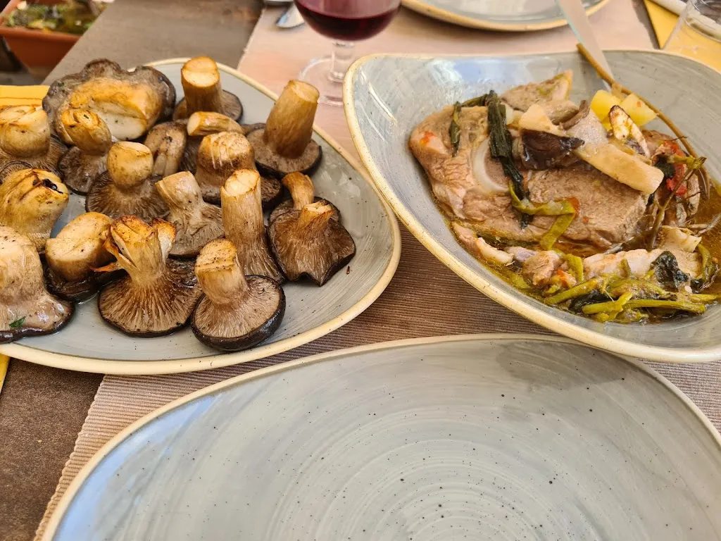 Il Gatto E La Volpe Pizzeria | Ruvo di Puglia restaurant in Ruvo di Puglia