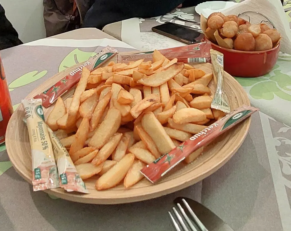 Giovanni Alloggio_Mordi La Mela_Ruvo di Puglia_review