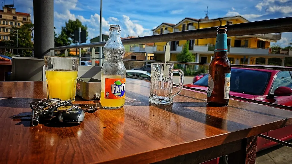 La Loggia Risto Bar restaurant in Cepagatti