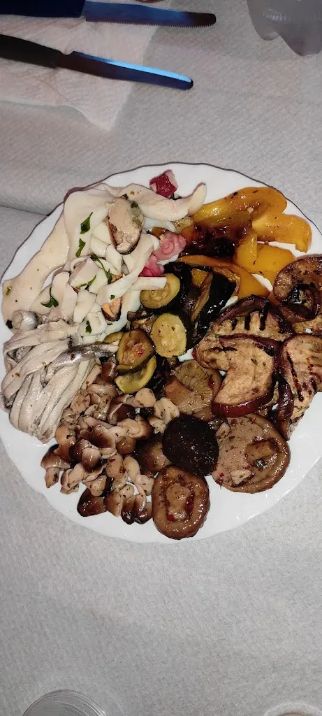 Pietro Claudio Saladino_Pizzeria La Pineta Di Di Domenico Salvatore_Ruvo di Puglia_Bewertung