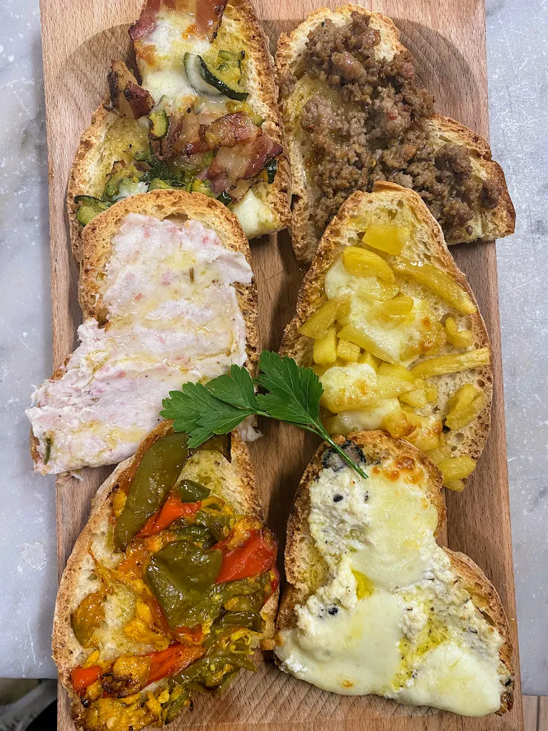 Ristorante La Cantina_Cepagatti_slider_image_3