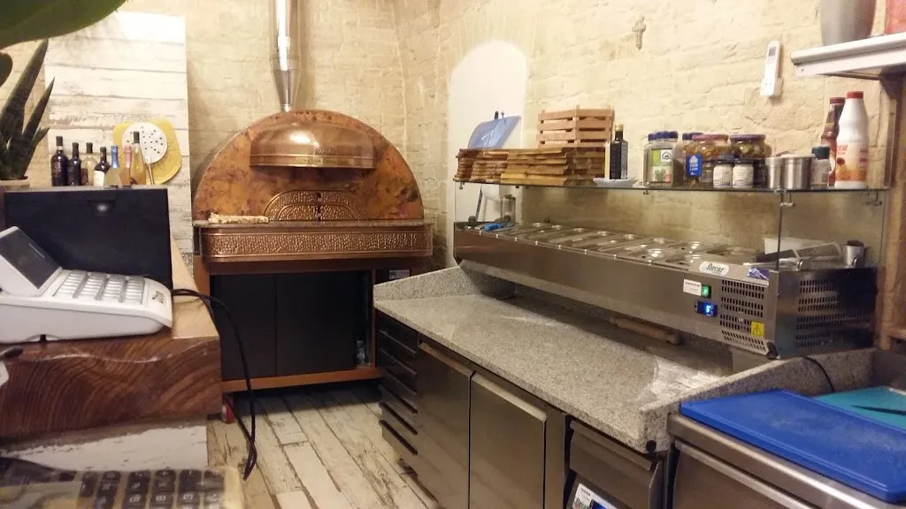 Pizzeria antipasteria La tana della volpe_Ruvo di Puglia_slider_image_2