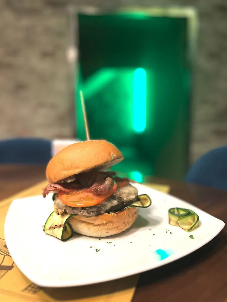 Mad Beer & Food_San Paolo di Civitate_slider_image_3