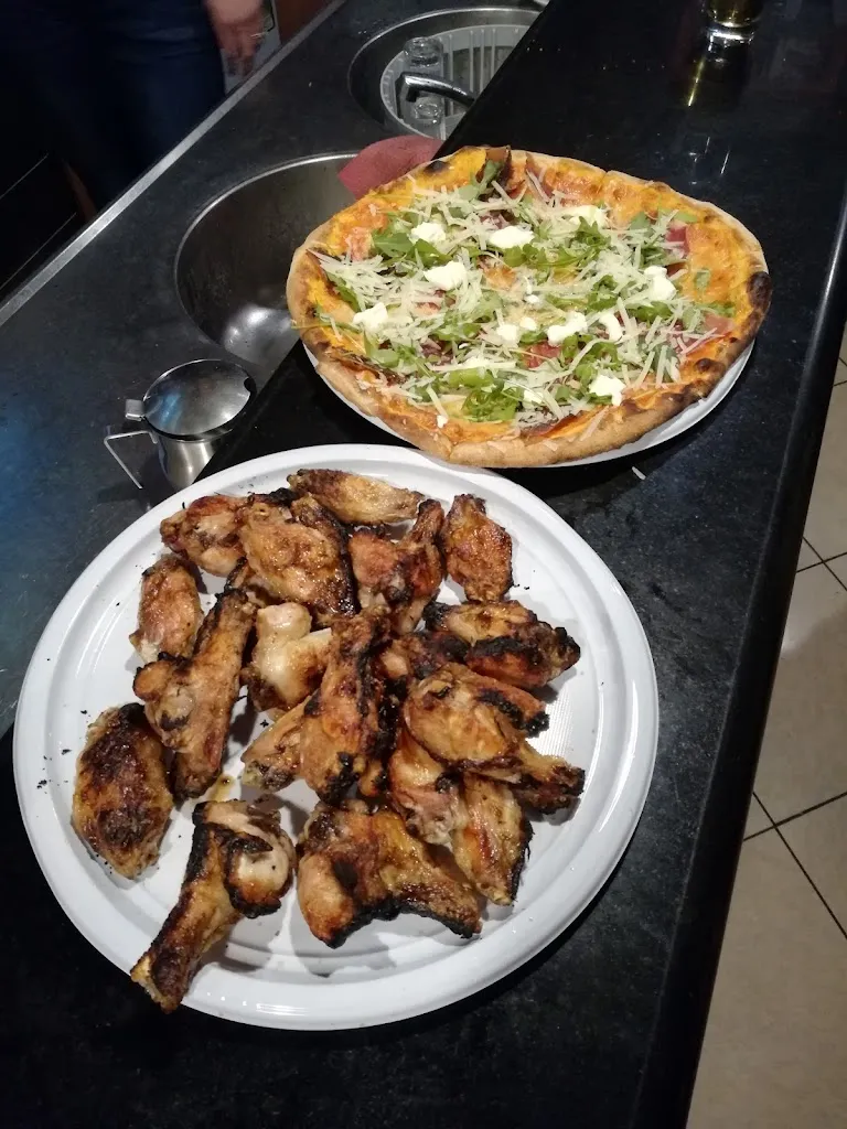 Alex Cafe' Pizzeria D'Asporto Di De Leo Giuseppe_San Pietro in Lama_slider_image_2