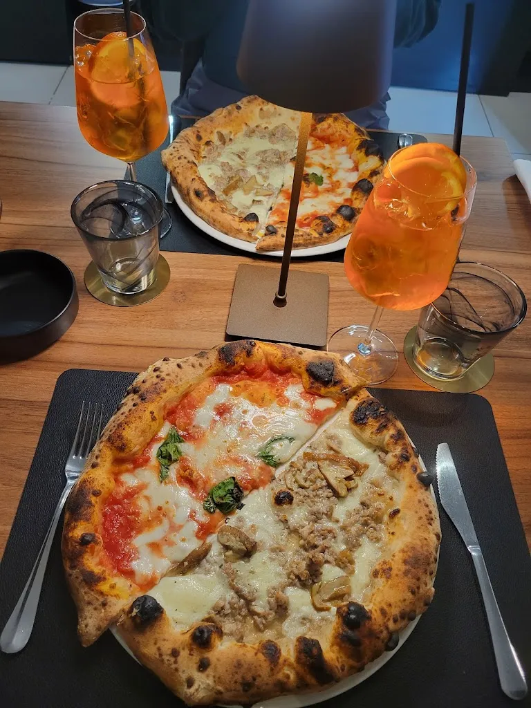 Ella Hirsch_Regina Margherita_San Giovanni Rotondo_review