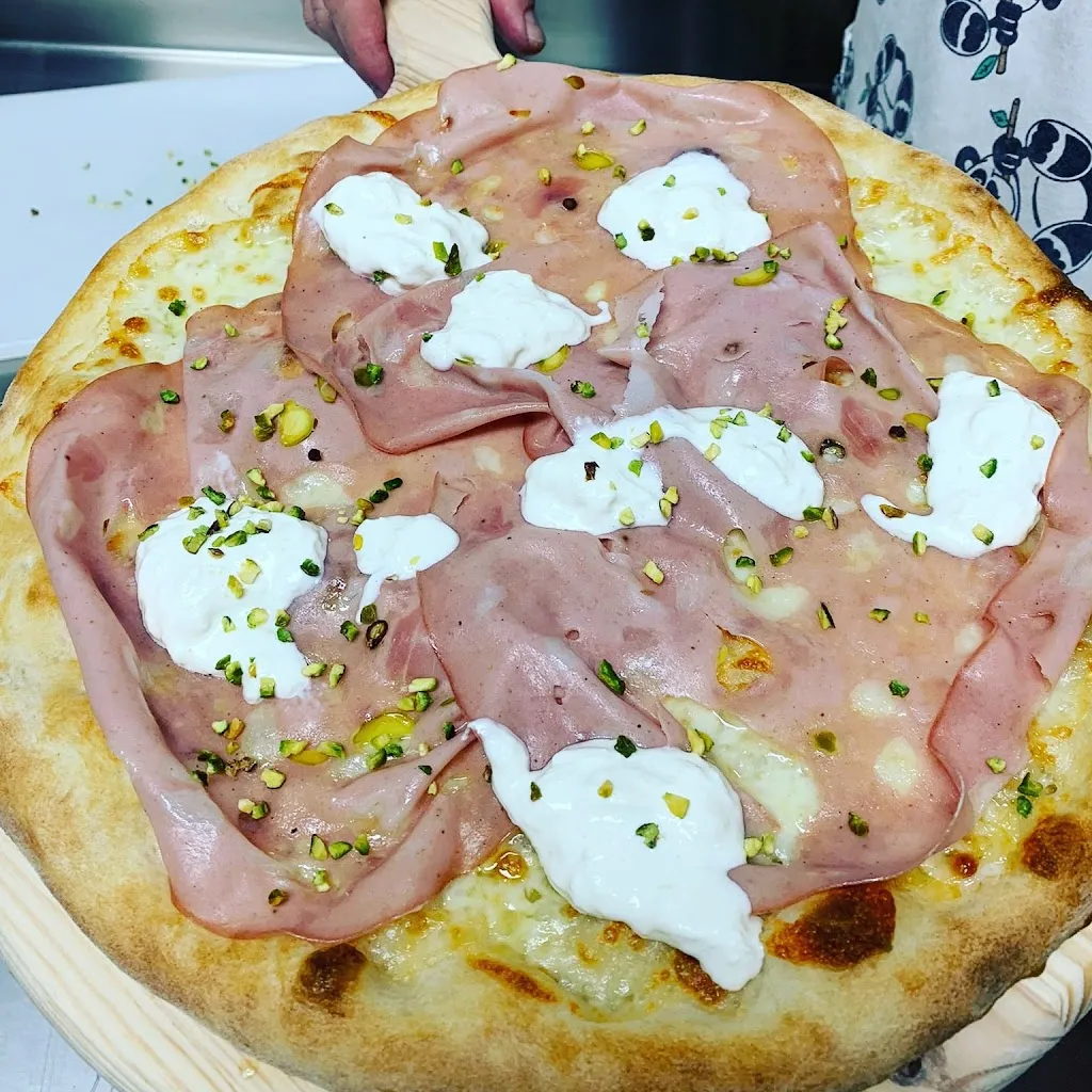 Queen Rose_San Giovanni Rotondo_slider_image_3