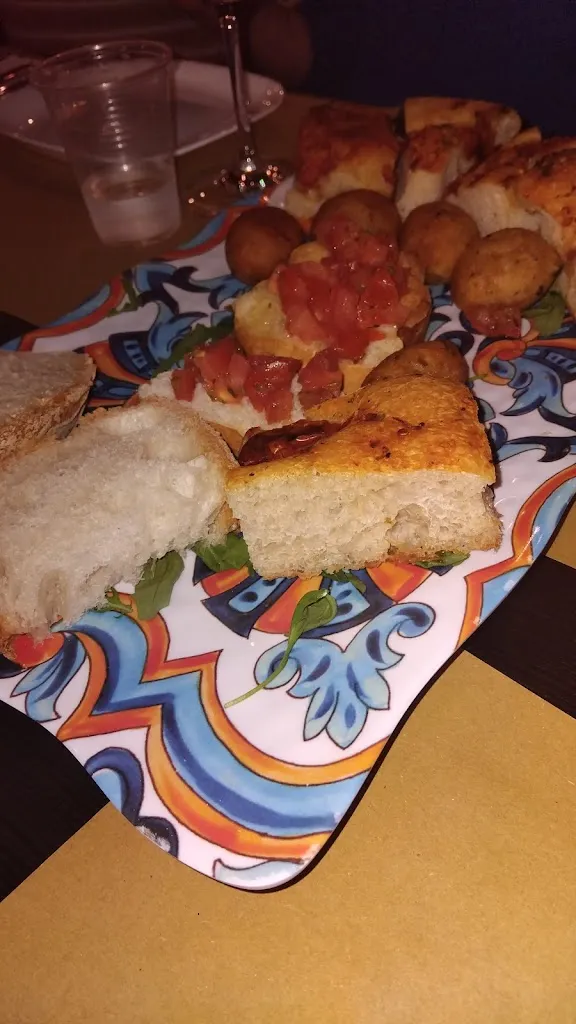 Stephen Collins_Trem Salumeria Alcolica_San Giovanni Rotondo_review