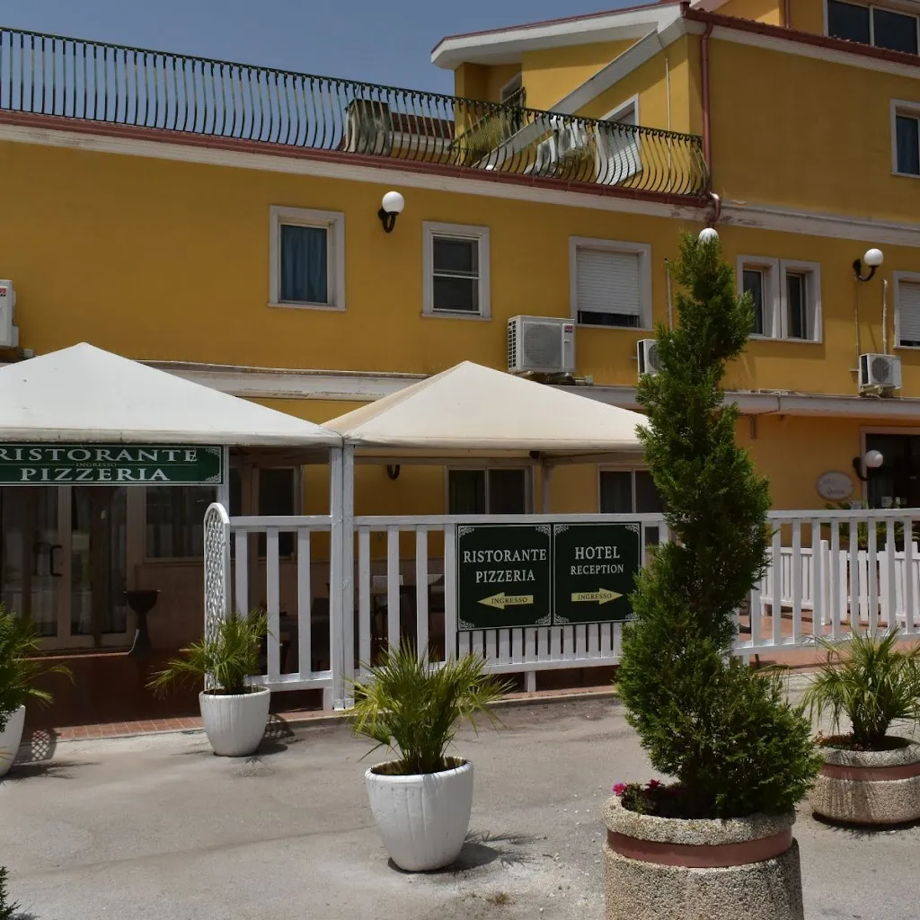 RISTORANTE GARDEN di Matteo Quitadamo_San Giovanni Rotondo_slider_image_3