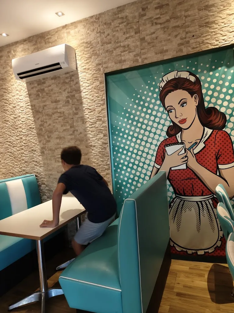 Giuseppe Genova _Macbeth Love Burger_San Giovanni Rotondo_review