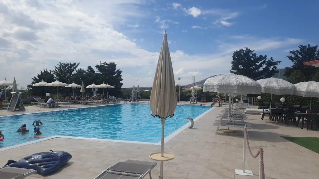 Gontariu Iulian_Villa Belvedere_San Giovanni Rotondo_review