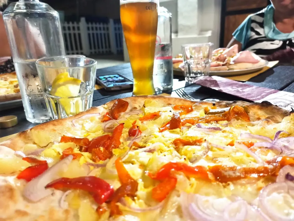 Pizzeria Zio Matteo restaurant in Cepagatti