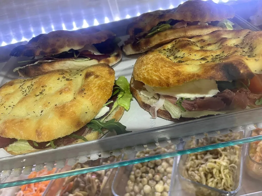 Pizzeria Mille Gusti di Iolanda Sanapo_San Pietro Vernotico_slider_image_3