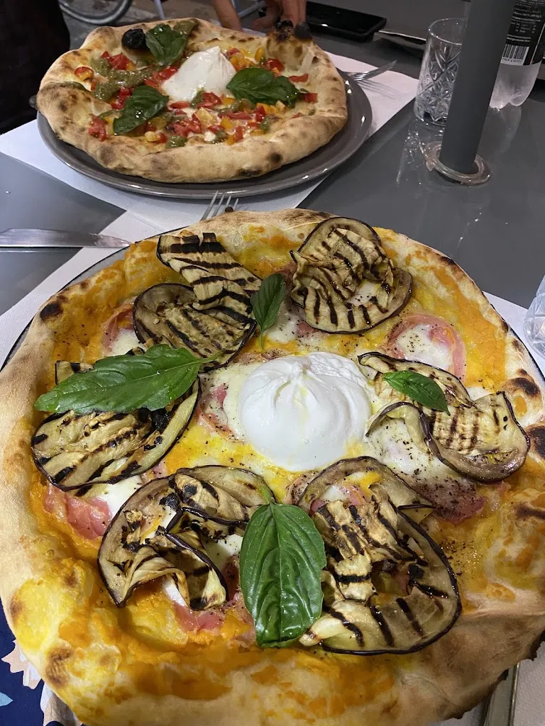 Jane Cundliffe_Teglia - La pizza al taglio_San Pietro Vernotico_review