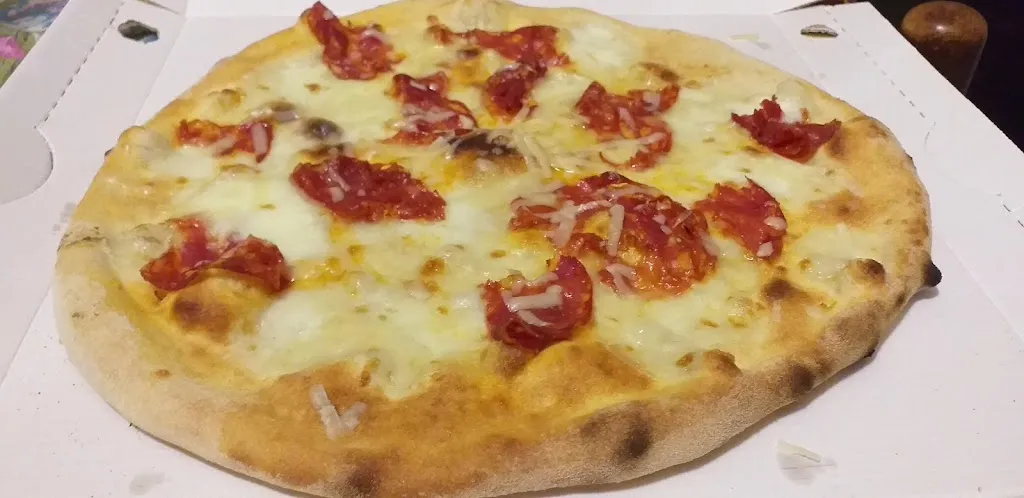 Elvira De Vitis_Pizzeria La Rusticana_San Pietro Vernotico_recensione