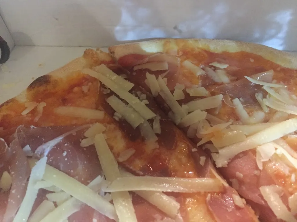 Menu_Pizzeria Piazza Regina Margherita di Pascarito Vincenzo_San Pietro Vernotico_image_5