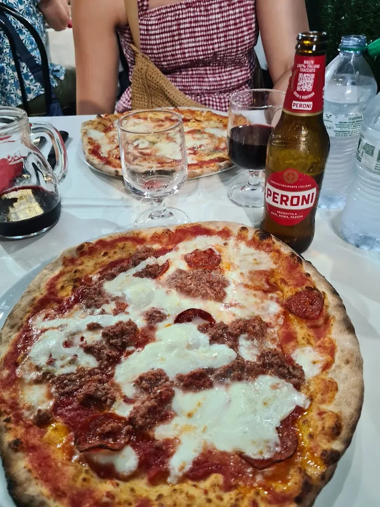 D Fearnley_La Gigante Sannicandro di Bari_Sannicandro di Bari_review