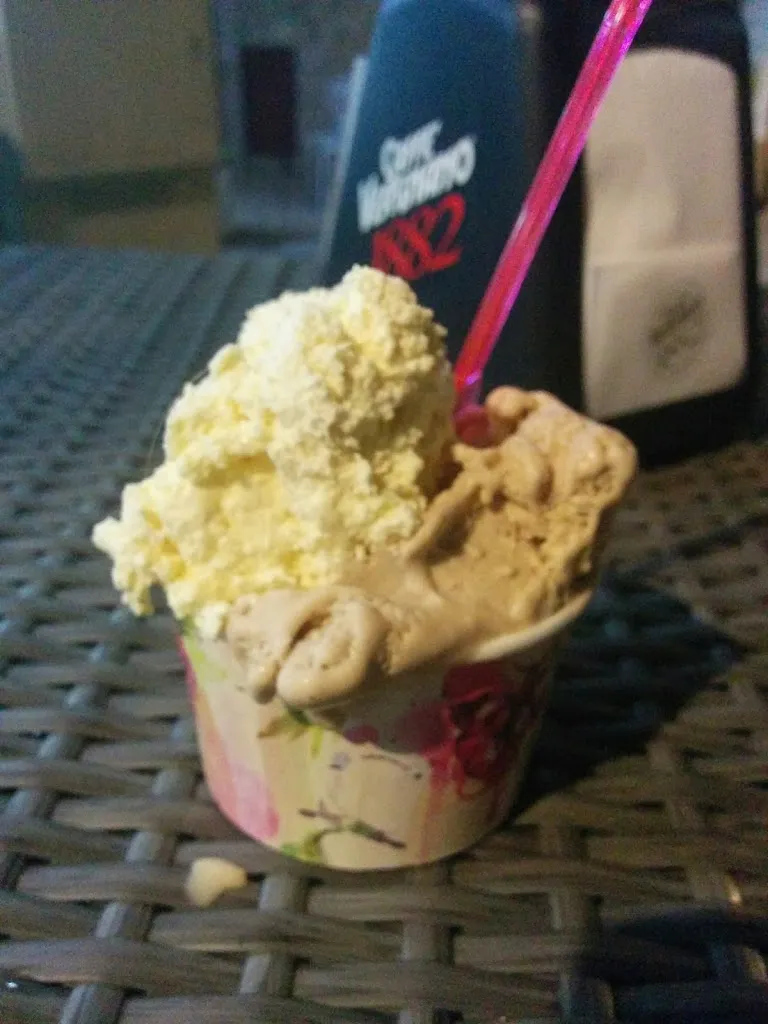 Sylvana Ewen_Mera Café_Sannicandro di Bari_reseña